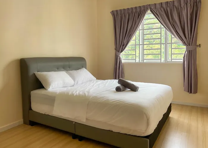 Cozy Sunset View High Floor Condo With Free Wifi Netflix