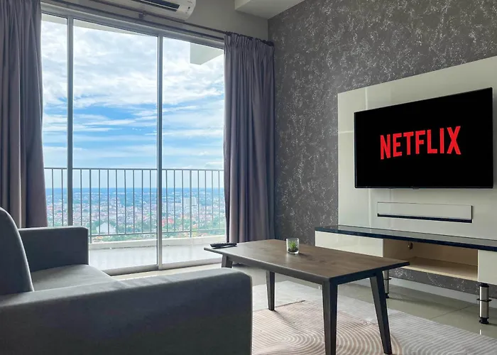 Cozy Sunset View High Floor Condo With Free Wifi Netflix
